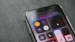 Mitä tapahtuu, kun laitat puhelimen lentotilaan: miksi tämä toiminto on tärkeämpi kuin luulemme