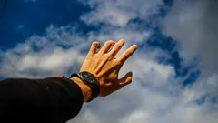 Miksi iän myötä tuntuu, että aika kuluu huomaamatta?