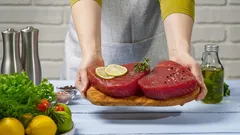 Miksi raakaa lihaa ei saa koskaan pestä ennen kypsennystä