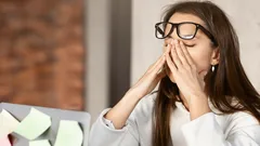 Mitä aivoissa tapahtuu, kun emme nuku tarpeeksi – tämä jokaisen on hyvä tietää