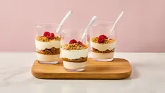 Näin teet ylellisen puolukka-banoffeen skandinaaviseen tyyliin