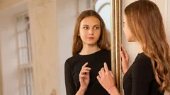 Mitä itselleen puhuminen tarkoittaa psykologian näkökulmasta